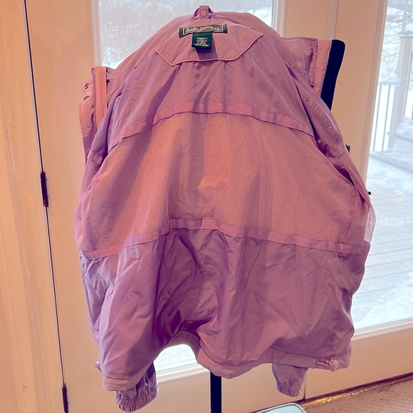 Vintage L.L. Bean Winter Jacket w/ a Hood & Pockets; in Excellent Condition! - Picture 10 of 11